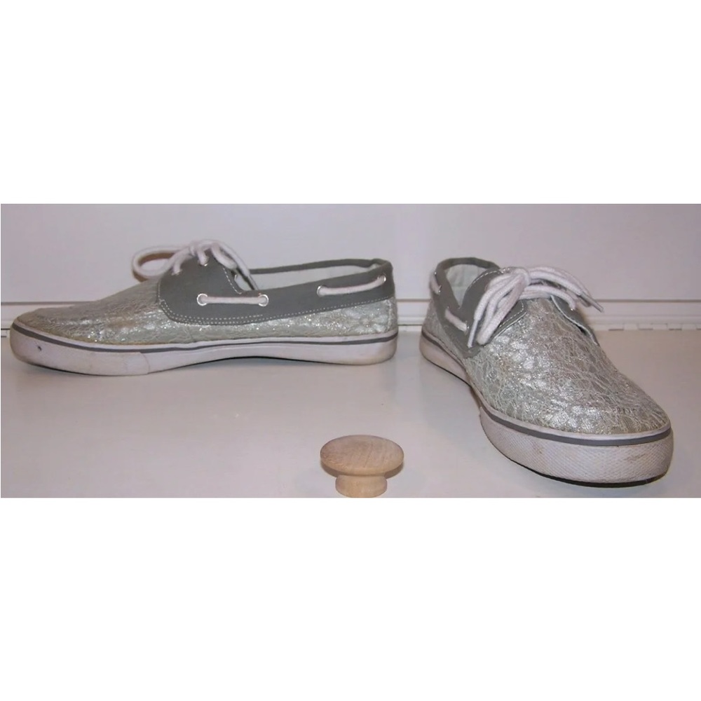 Trendy
Green Lacy Deck Shoes